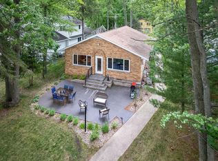 N2569 Rustic Dr, Clintonville, WI 54929