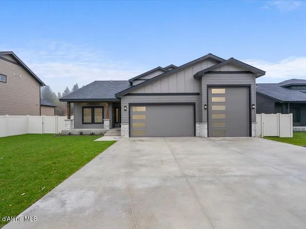 9337 N Secretariat Ln, Hayden, ID 83835