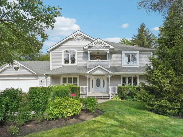 6627 Bentley Ave, Willowbrook, IL 60527