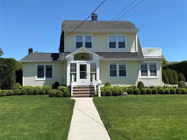 9 Hendrickson Avenue, Rockville Centre, NY 11570