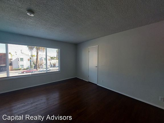 3rd image of 939 Pacific Ave #3