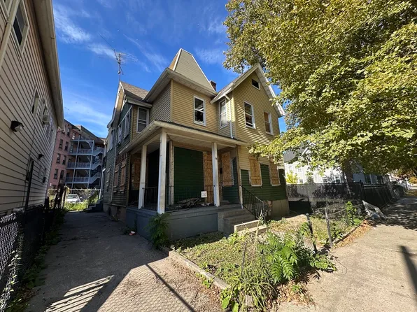 14 Adams St, Springfield, MA 01105