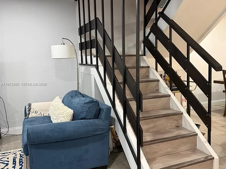 SW 102nd Pl — Photo 11