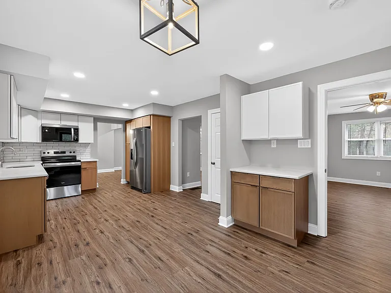 1392 Stokes Rd — Photo 18