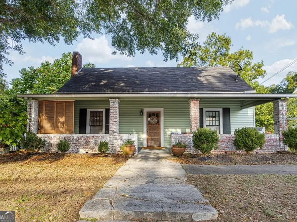 207 Confederate Ave, Dallas, GA 30132