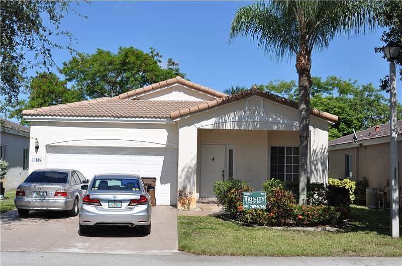 2nd image of 1438 SW 45th Way