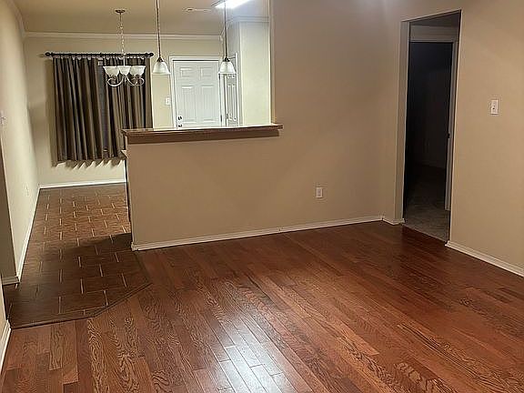 2nd image of 121 Sunflower Ln