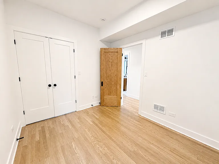 3807 N Lawndale Ave #2 — Photo 12