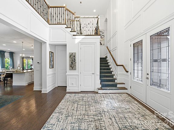 5th image of 301 Pecan Ridge Ct