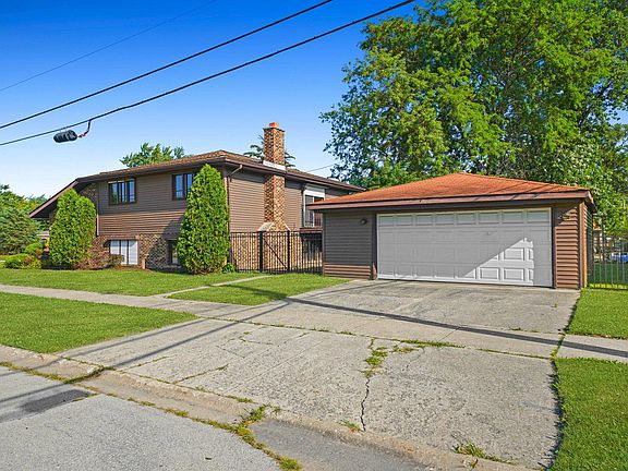 3rd image of 8853 S Melvina Ave