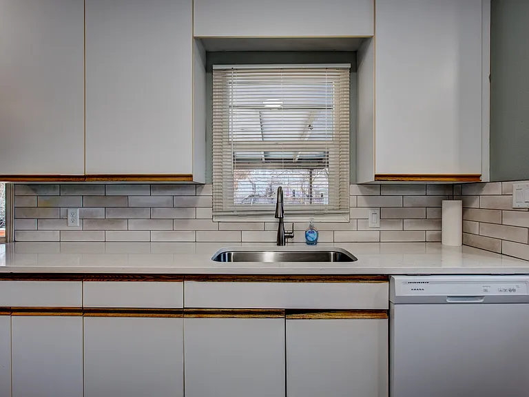 1416 S Chrisway Dr — Photo 16