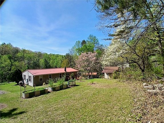2nd image of 319 Cove Creek Rd