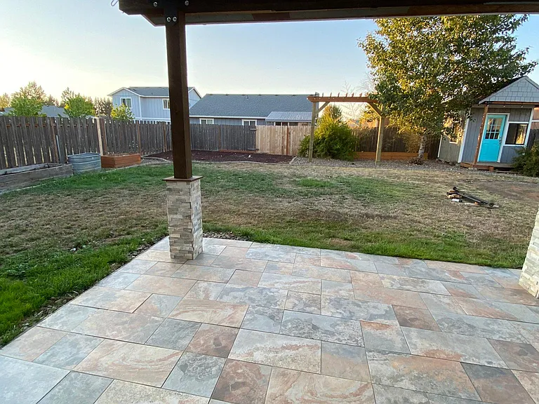 1055 Charlie Ave — Photo 11