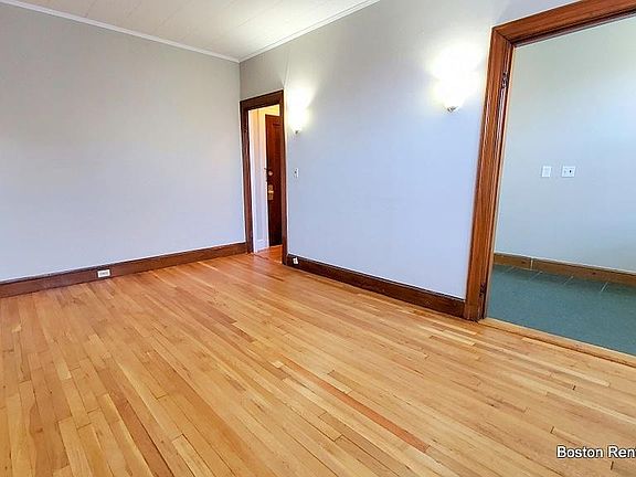 4th image of 123 Orchard St #34