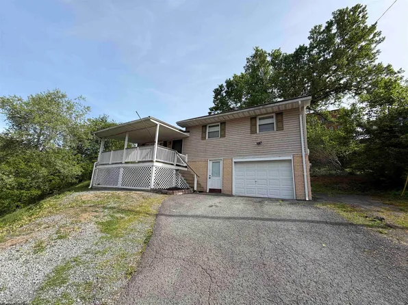 61 Marie St, West Union, WV 26456