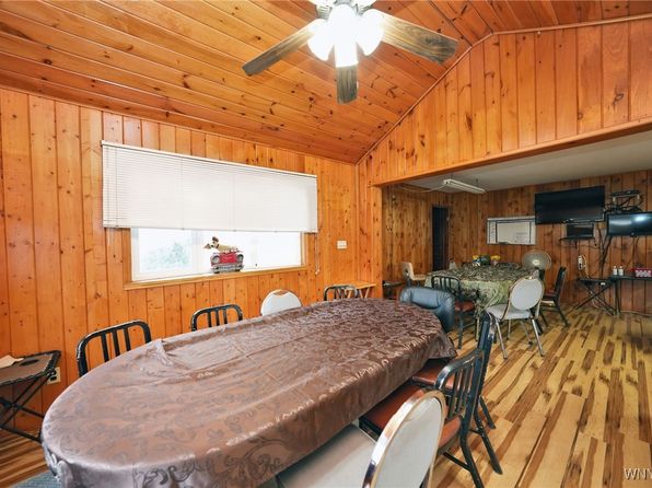 2546 N Forest Rd, Getzville, NY 14068