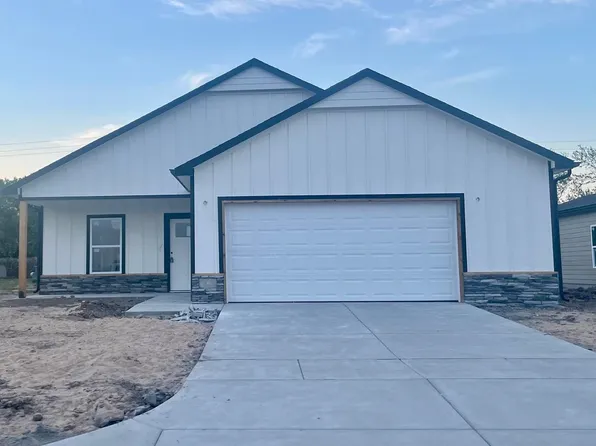 2832 S Maize Rd, Wichita, KS 67215