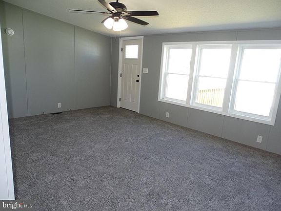 4th image of 120 Medallion Dr #100