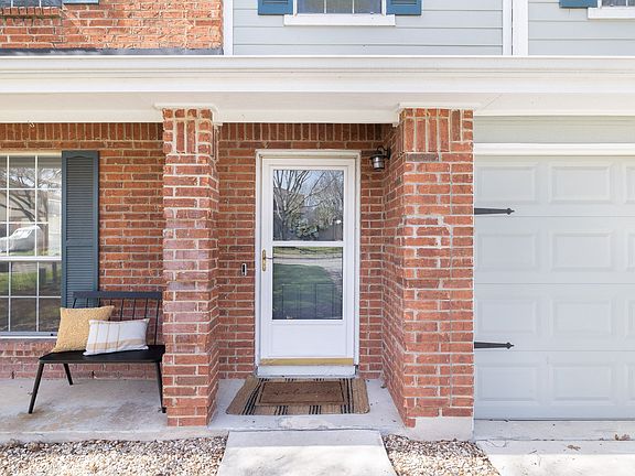 2nd image of 3509 Saratoga Pl