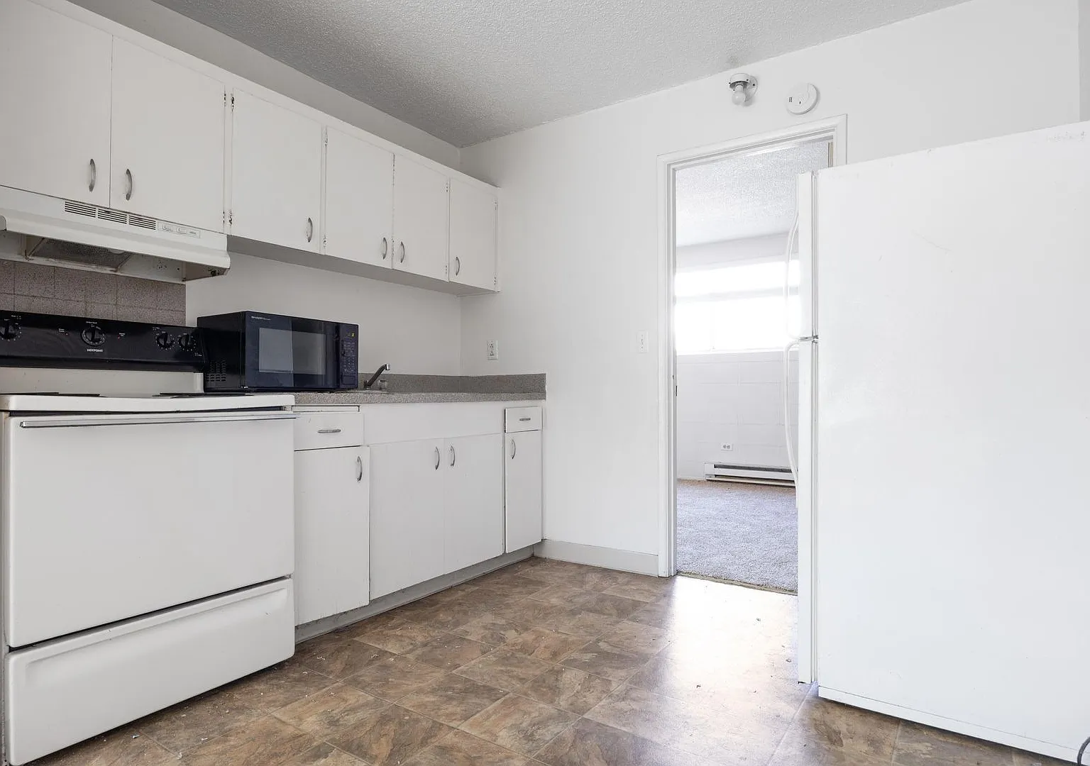 Raymond Apartments — Photo 3