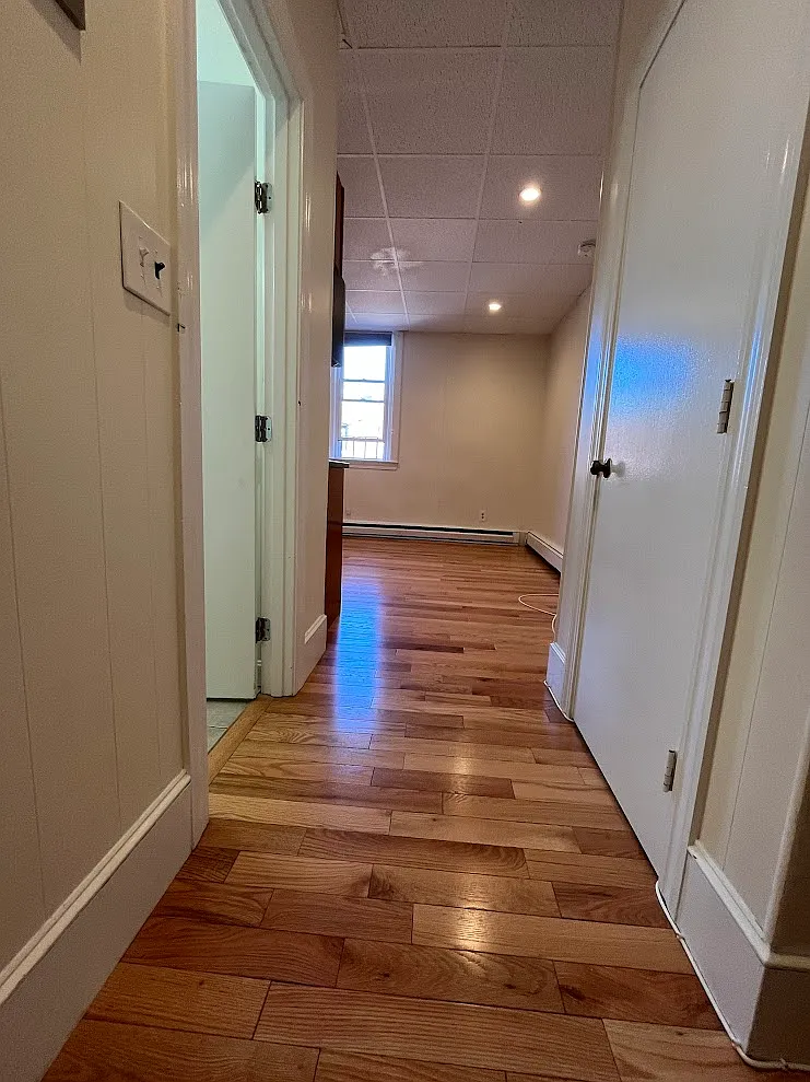 Building Photo - 868 Beacon St #8