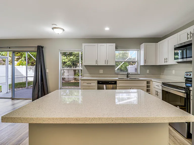 4881 McGill St — Photo 12