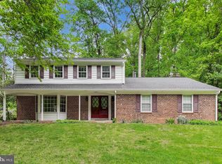 6820 Colburn Dr, Annandale, VA 22003