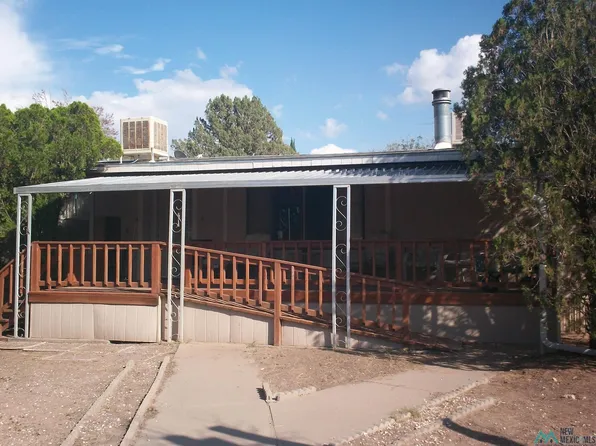 305 Pecan Dr NE, Deming, NM 88030