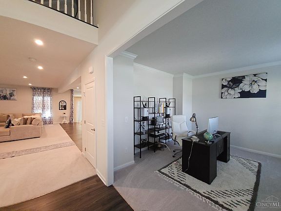 4th image of 4961 Victoria Pl