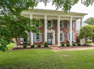 8976 Cairn Ridge Dr, Germantown, TN 38139