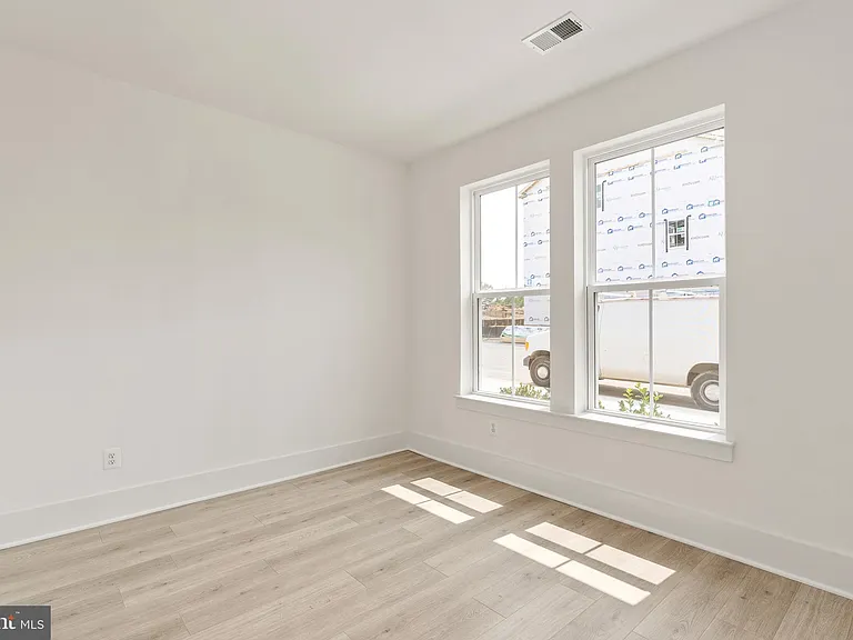 9207 Forkleaf Oak Dr — Photo 11