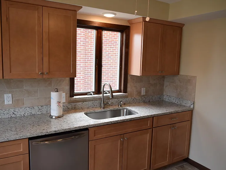 2459 Medford St — Photo 13