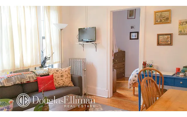 Sold by Douglas Elliman | media 18