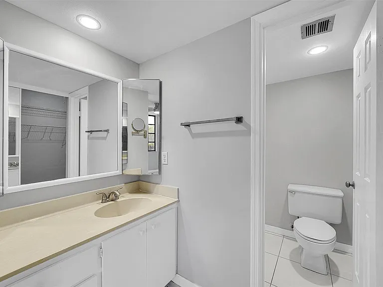 1713 Whitehall Dr #103 — Photo 24