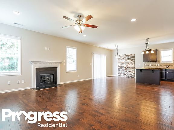 5th image of 228 E Webber Ln