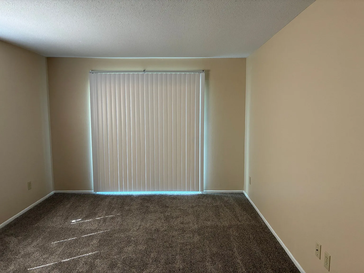 3 Bedroom 2.5 Bath with Den 2 Story home — Photo 2