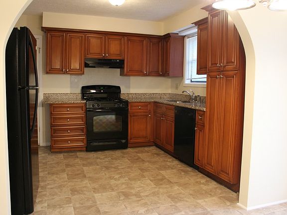 5th image of 2591 Linnwood Dr SE