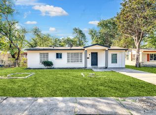 10340 Desdemona Dr, Dallas, TX 75228