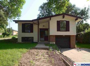 8516 Grand Ave, Omaha, NE 68134