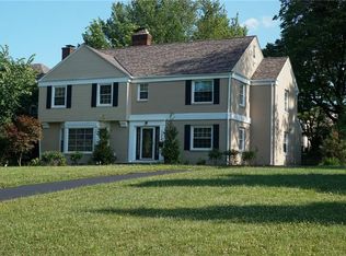 17626 Lomond Blvd, Shaker Heights, OH