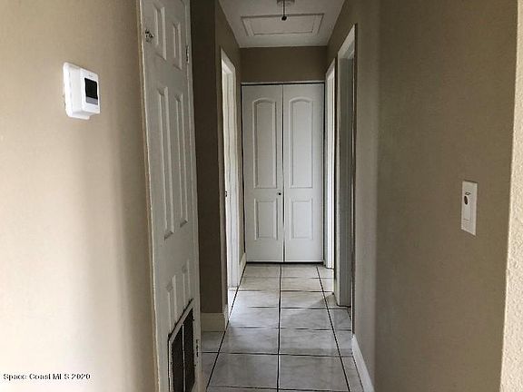 5th image of 829 McDermott Ave