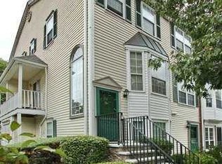 701 Pepperidge Rd, Mahwah, NJ 07430