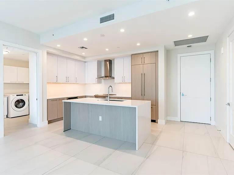 275 1st Ave S #2208 — Photo 9