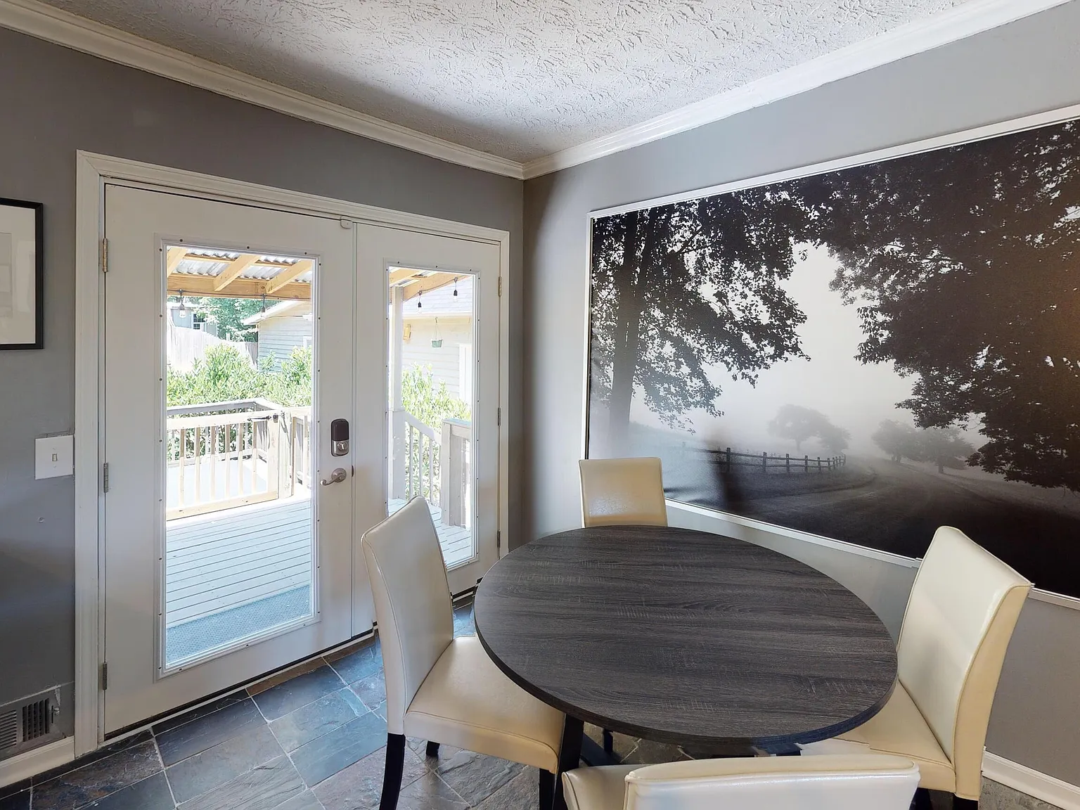 3 bed, 1.5 bath, $4,597 — Photo 3