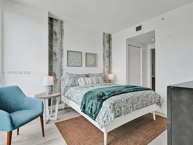 121 NE 34th St #2205 — Photo 40