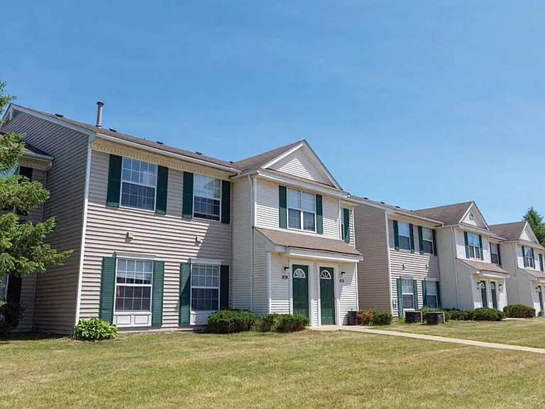 Welcome to Waterford Pines Apartments!
