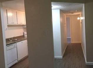 5715 E Beck Ave APT 201, Fresno, CA 93727