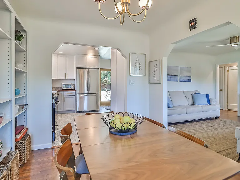 59 E Lewis St — Photo 7