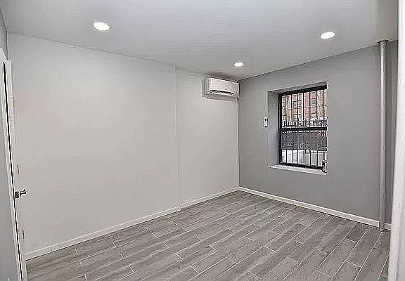 3rd image of 131 E 110th St APT 1