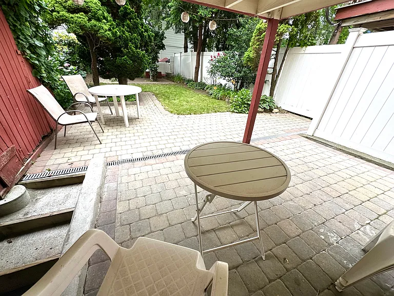 147 Lexington St #2 — Photo 17